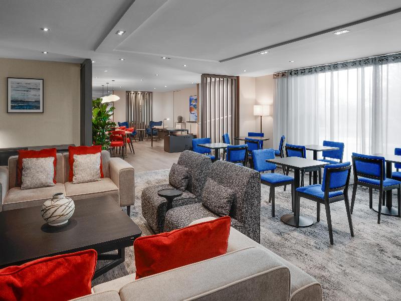Hilton London Heathrow Airport image