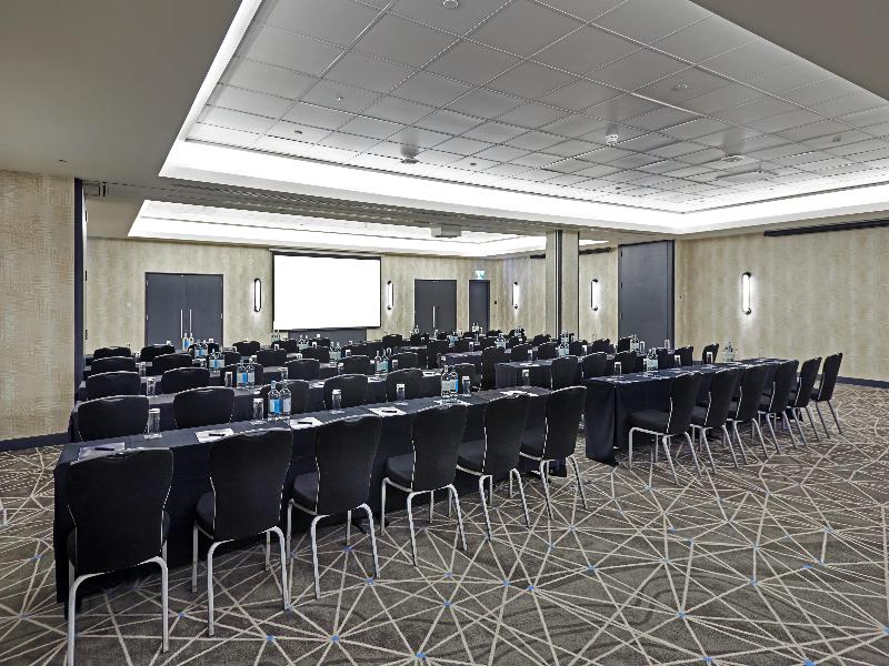 Hilton London Heathrow Airport image