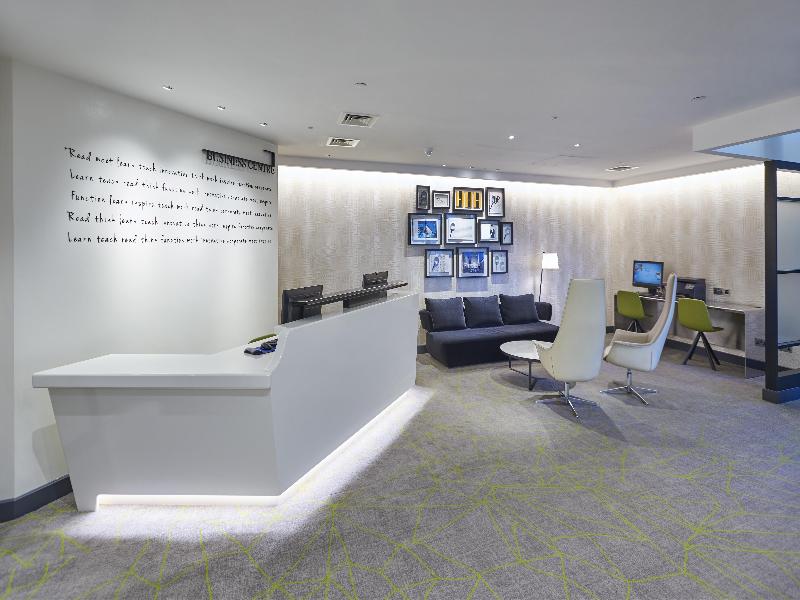 Hilton London Heathrow Airport image