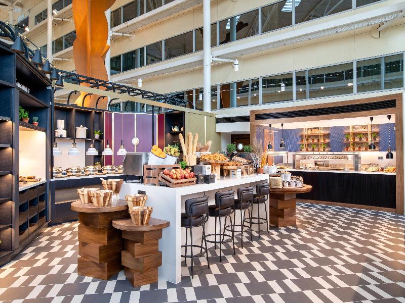 Hilton London Heathrow Airport image