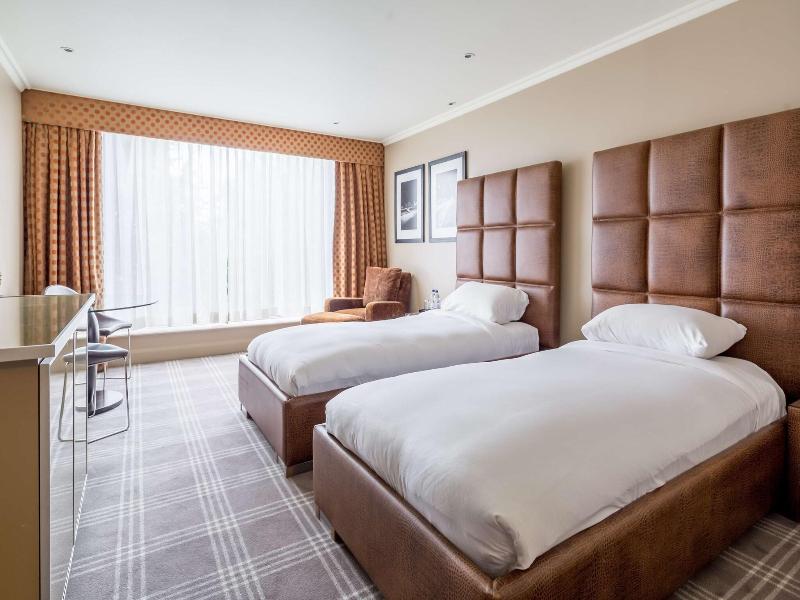 Radisson Blu Hotel & Conference Centre, London LHR image