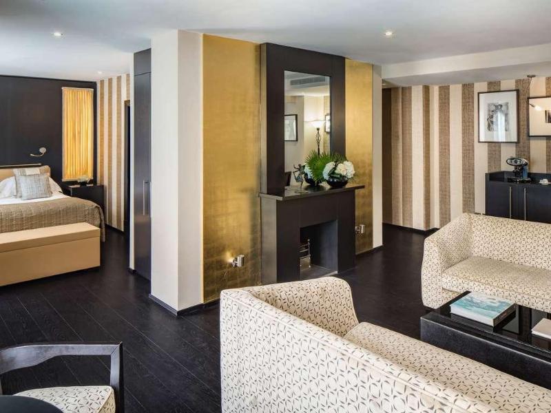 Delano London image