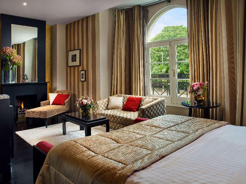 Delano London image