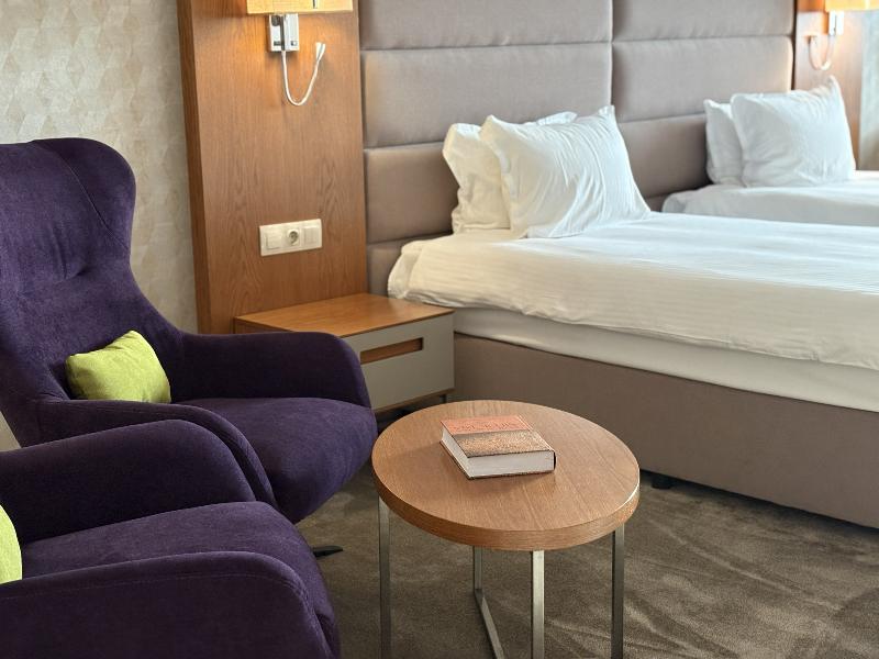 Golden Tulip Varna image