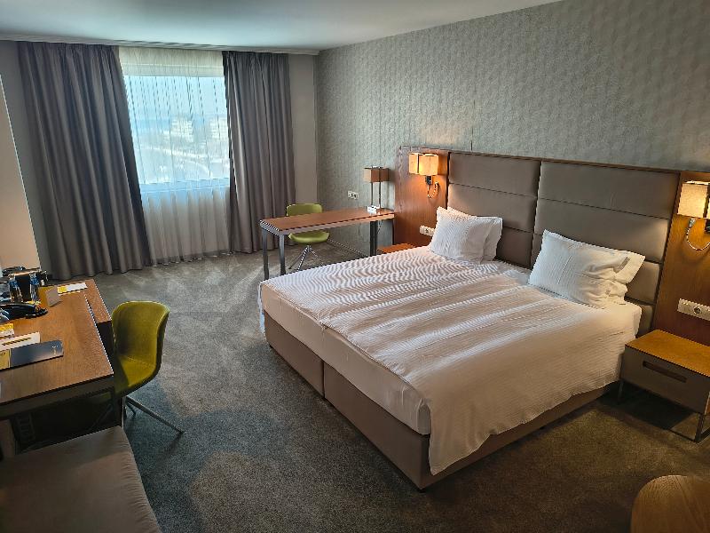 Golden Tulip Varna image