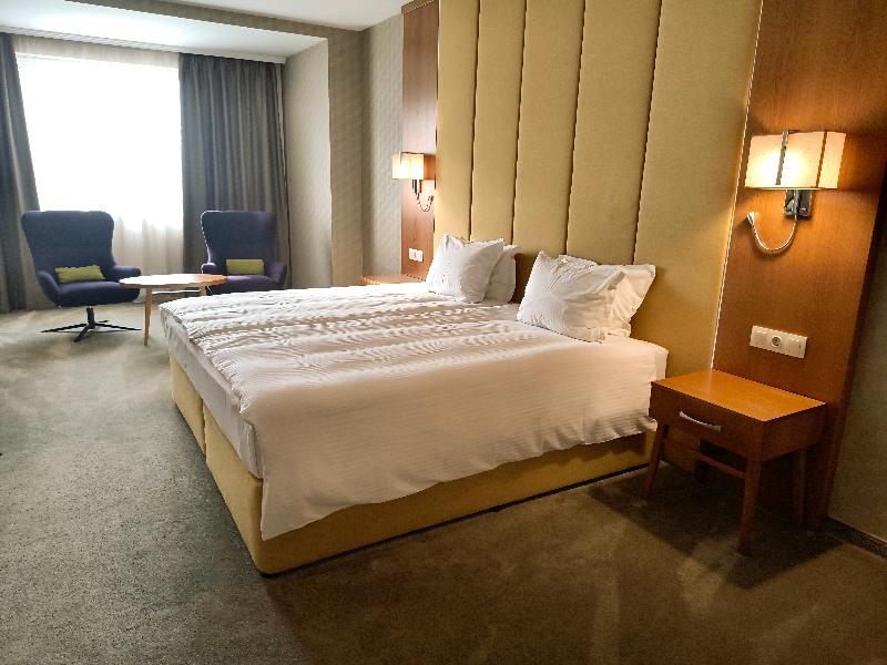 Golden Tulip Varna image
