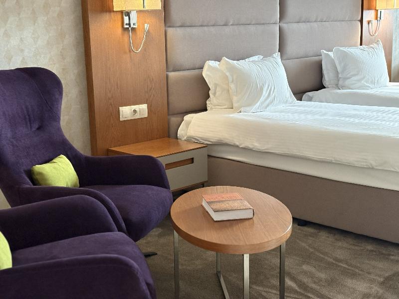 Golden Tulip Varna Hotel image