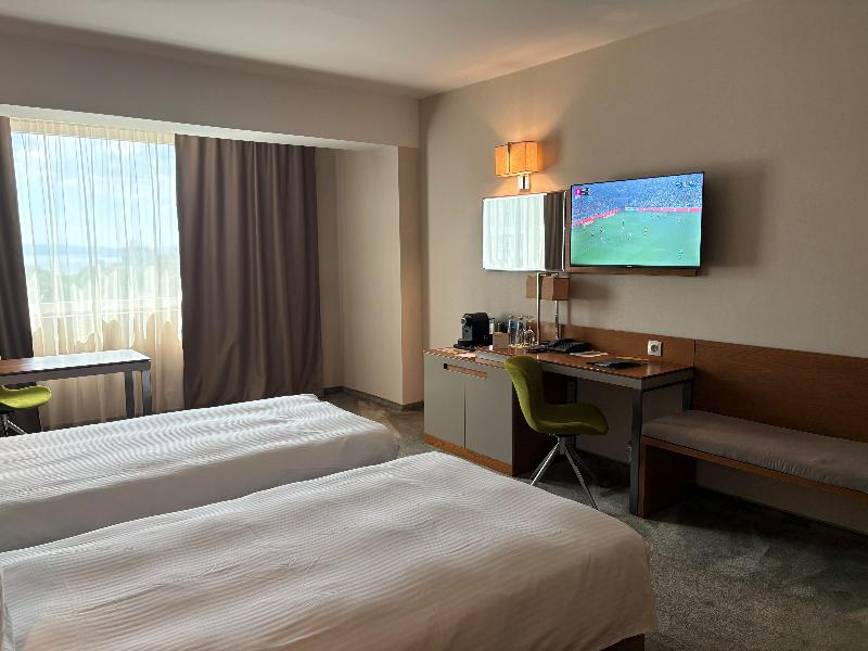 Golden Tulip Varna Hotel image