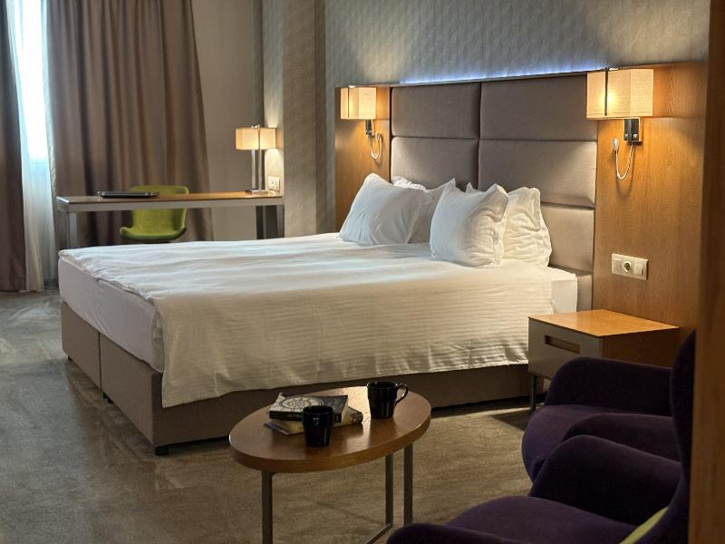 Golden Tulip Varna Hotel image