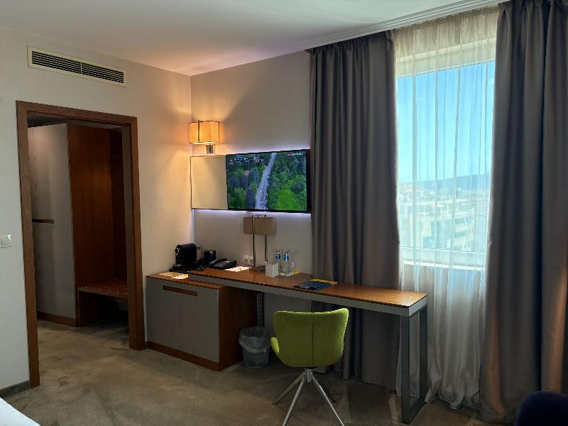 Golden Tulip Varna Hotel image