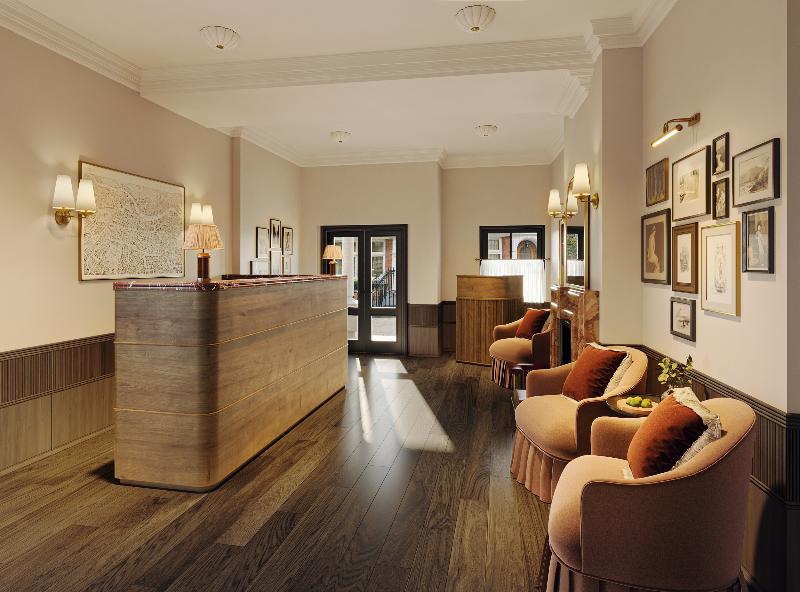 The Capital Hotel, Apartments  & Townhouse