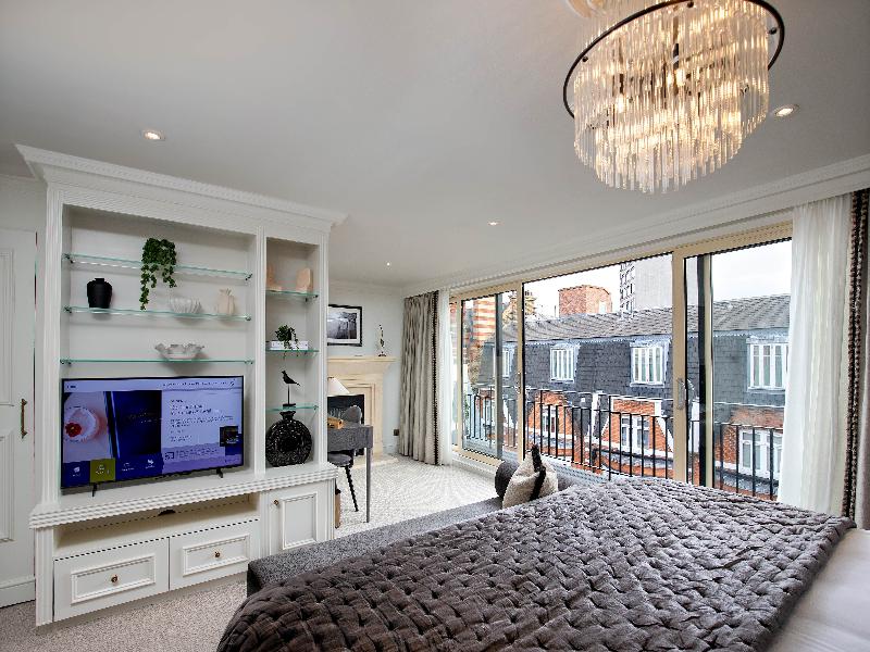 The Capital Hotel, Apartments  & Townhouse image