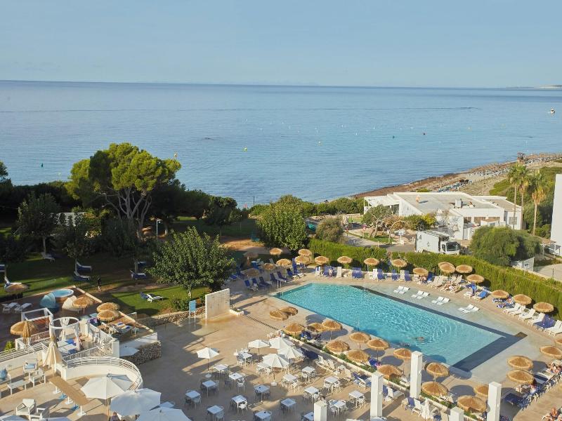 Tui Blue Victoria Menorca — exterior view