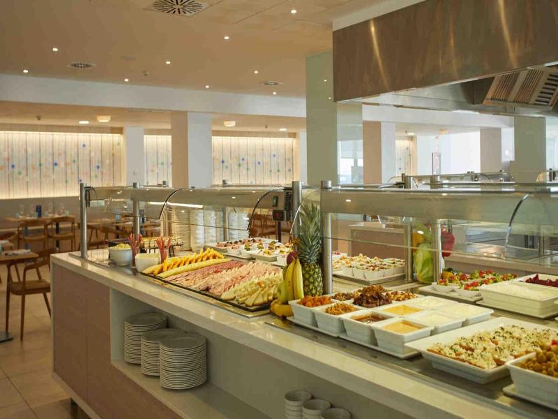 Tui Blue Victoria Menorca — restaurant