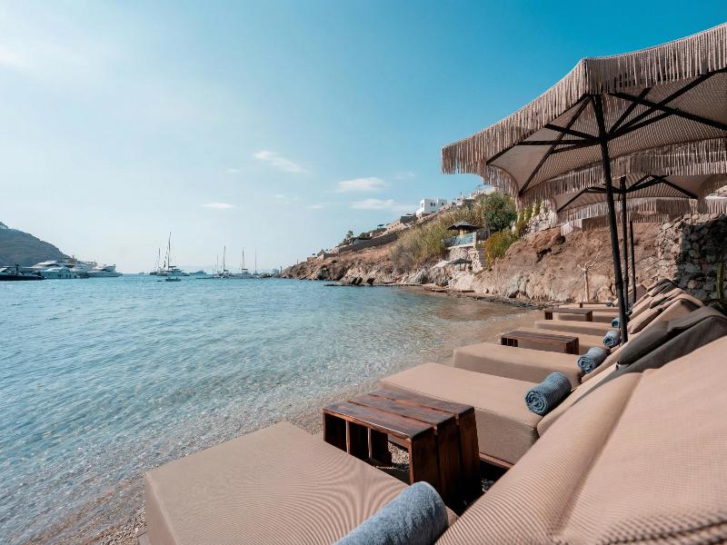 Kivotos Mykonos, Ornos