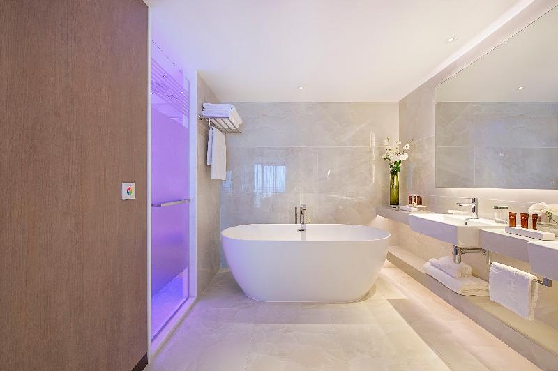 Amathus Beach Hotel Limassol image