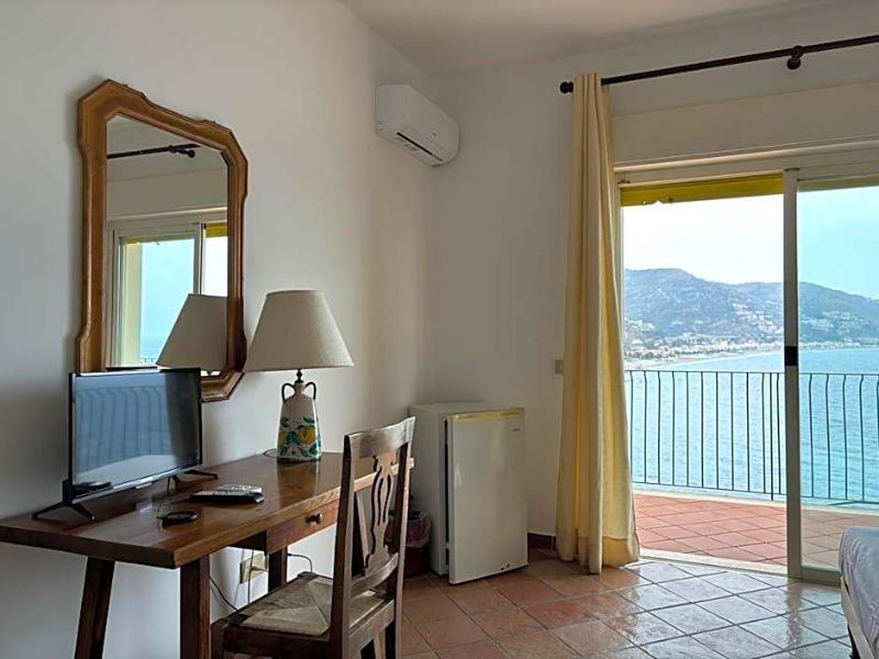 Bay Palace image