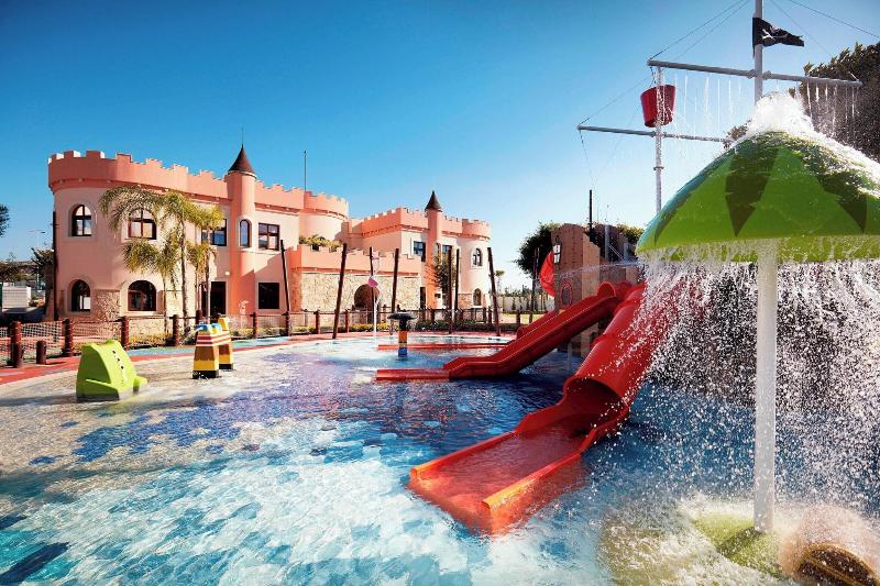 Le Meridien Limassol Spa And Resort