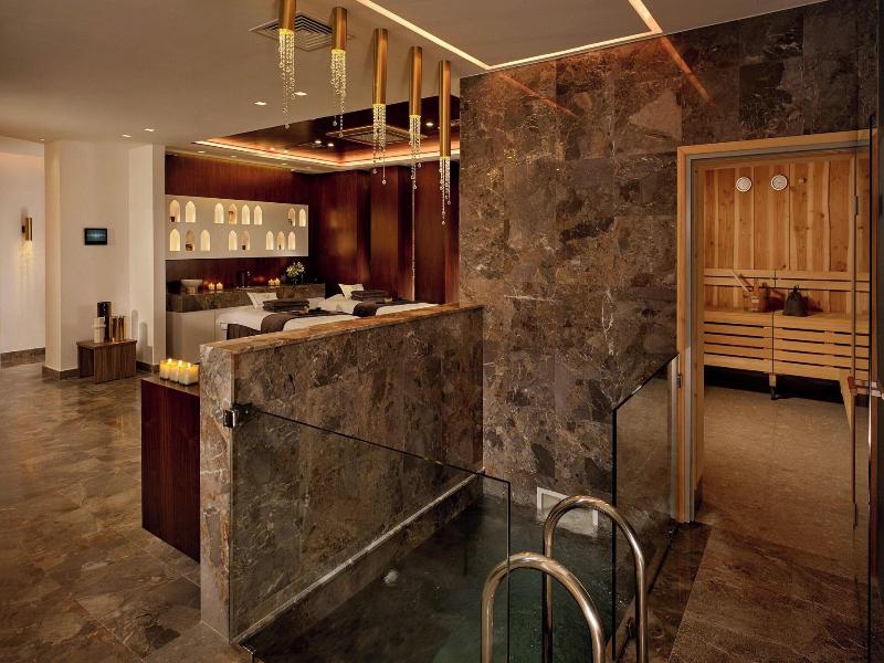 Parklane, a Luxury Collection Resort & Spa image
