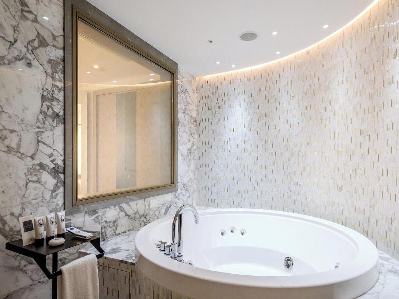 Parklane, a Luxury Collection Resort & Spa image