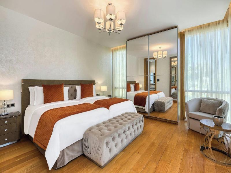 Parklane, a Luxury Collection Resort & Spa image