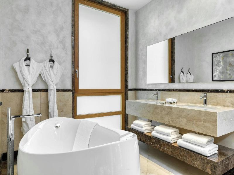 Parklane, a Luxury Collection Resort & Spa image