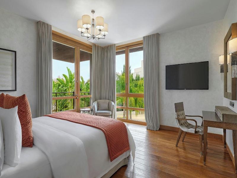 Parklane, a Luxury Collection Resort & Spa image