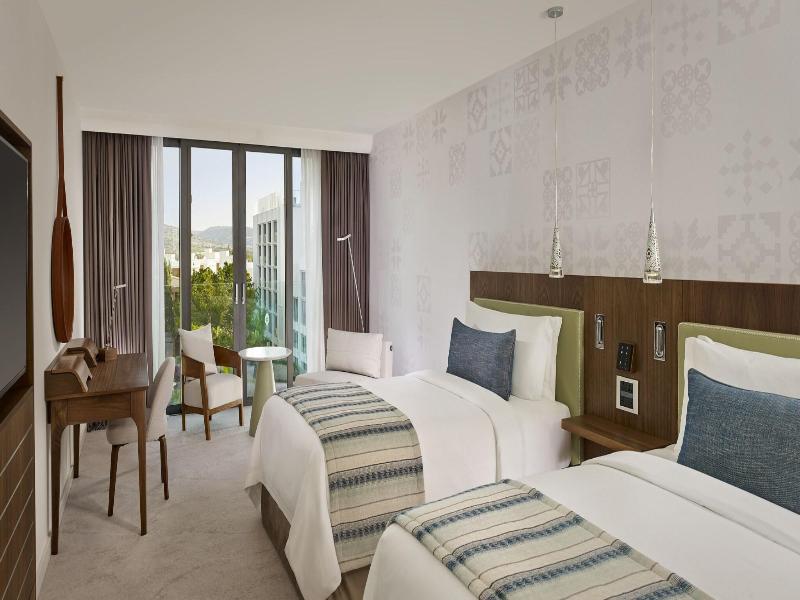 Parklane, a Luxury Collection Resort & Spa image