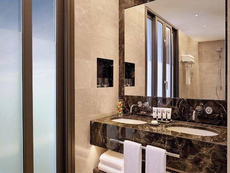 Parklane, a Luxury Collection Resort & Spa image