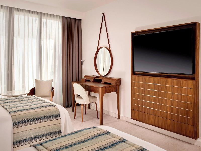 Parklane, a Luxury Collection Resort & Spa image