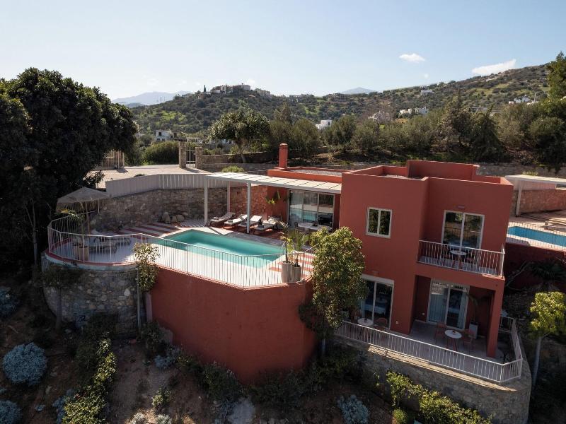 Pleiades Luxurious Villas