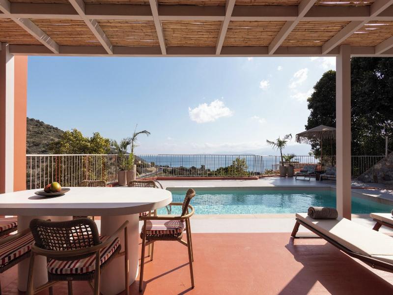 Pleiades Luxurious Villas