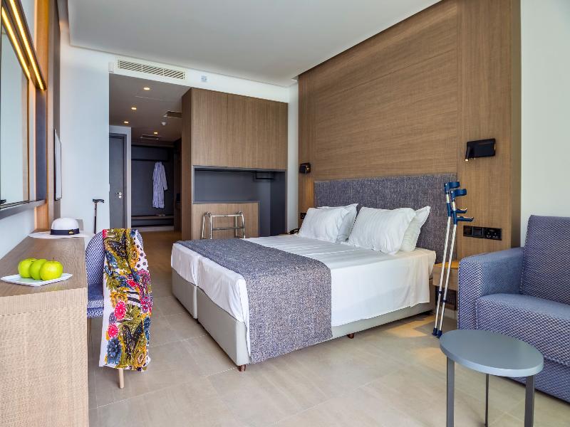 Cavo Maris Beach Hotel image