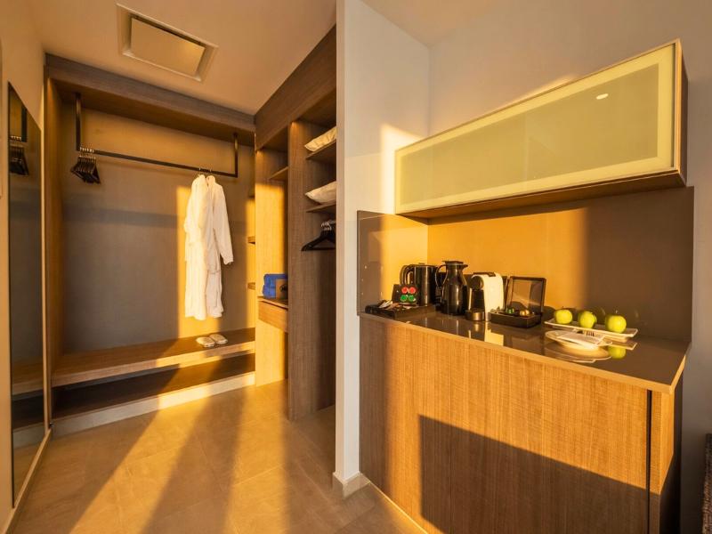 Cavo Maris Beach Hotel image