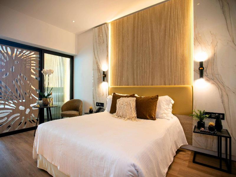 Cavo Maris Beach Hotel image