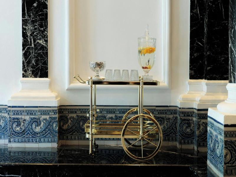 AC Hotel Palacio del Retiro Autograph Collection image