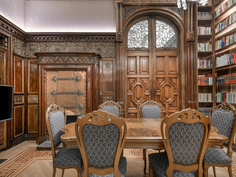 AC Hotel Palacio del Retiro Autograph Collection image