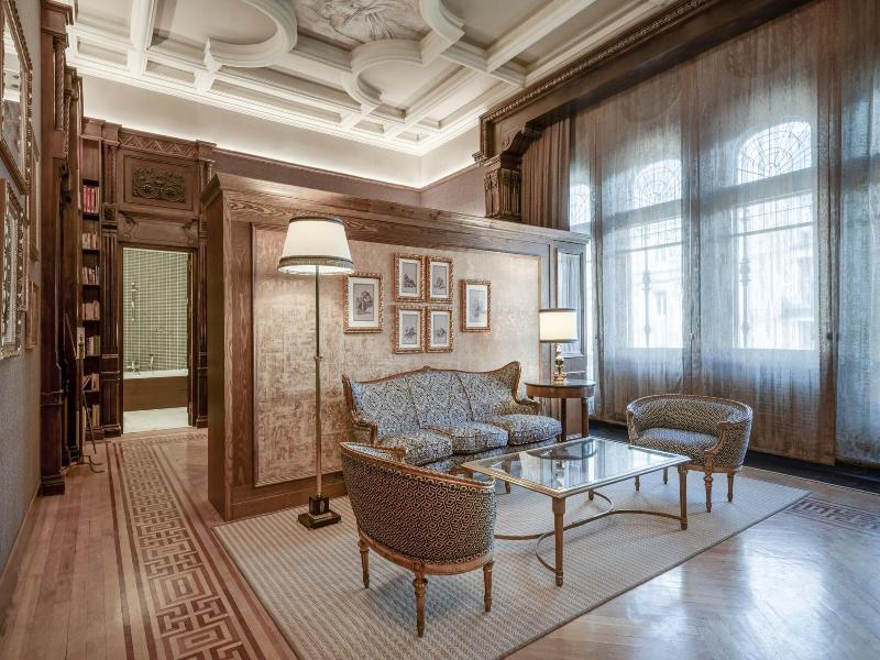 AC Hotel Palacio del Retiro Autograph Collection image