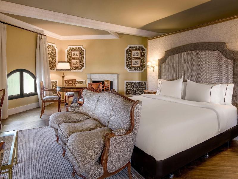 AC Hotel Palacio del Retiro Autograph Collection image