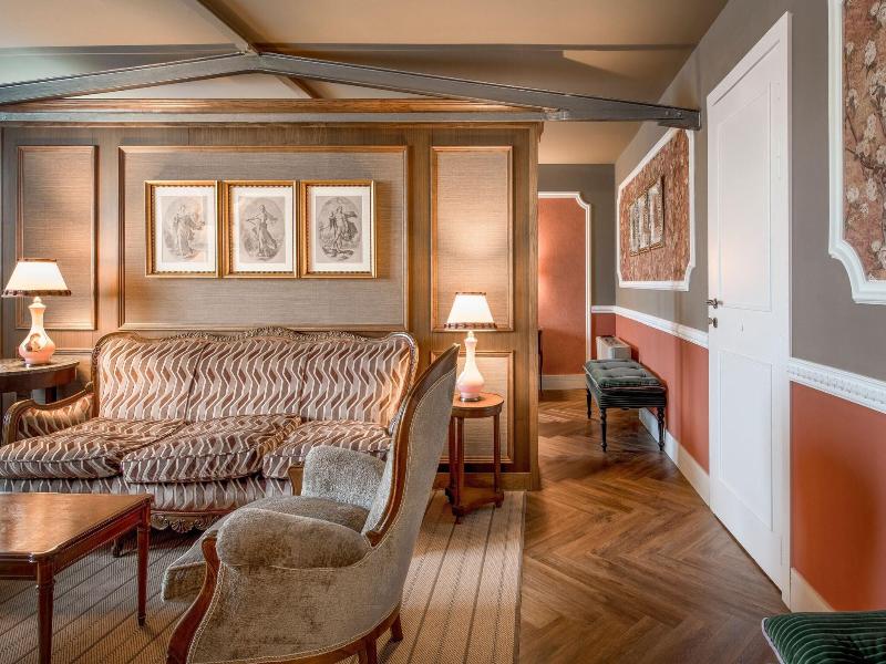 AC Hotel Palacio del Retiro Autograph Collection image