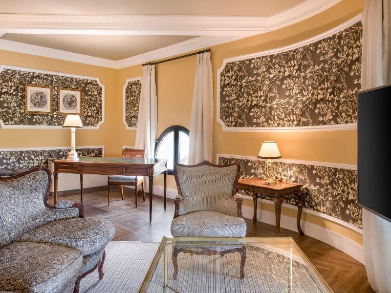 AC Hotel Palacio del Retiro Autograph Collection image