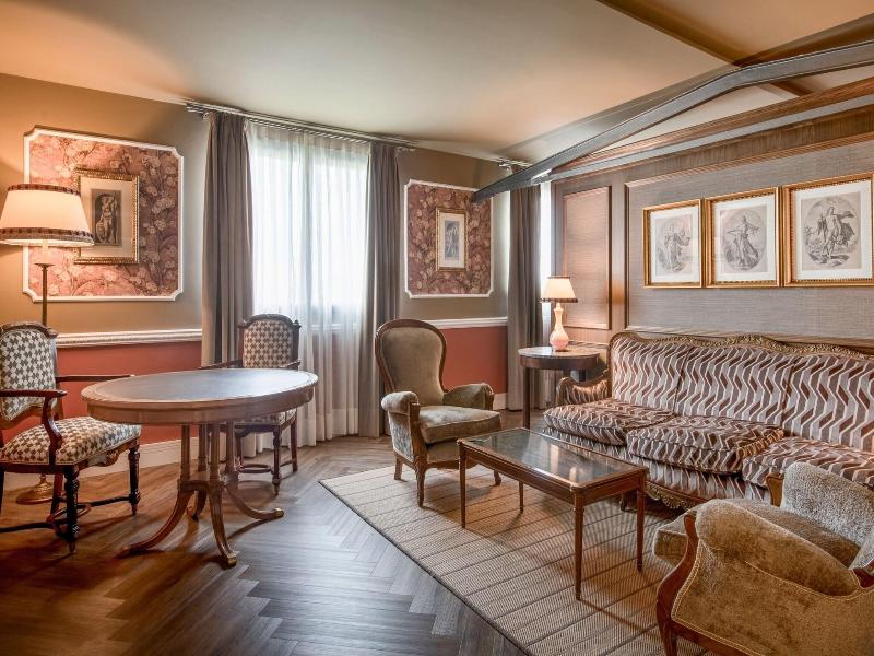 AC Hotel Palacio del Retiro Autograph Collection image