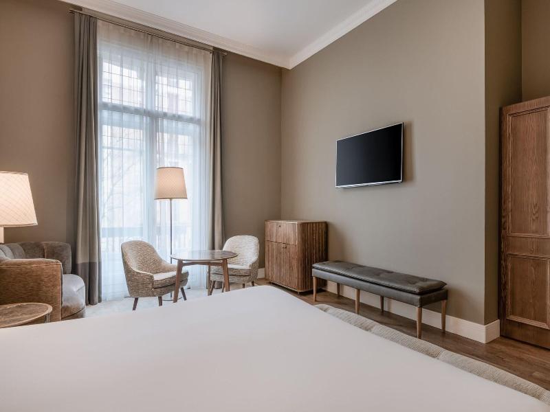 AC Hotel Palacio del Retiro Autograph Collection image