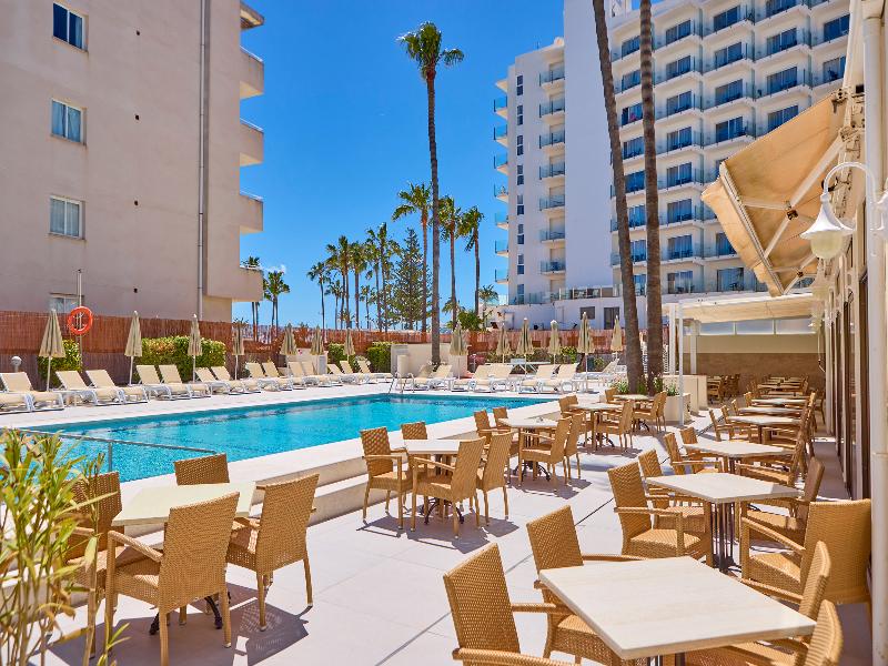 Universal Hotel Bikini image