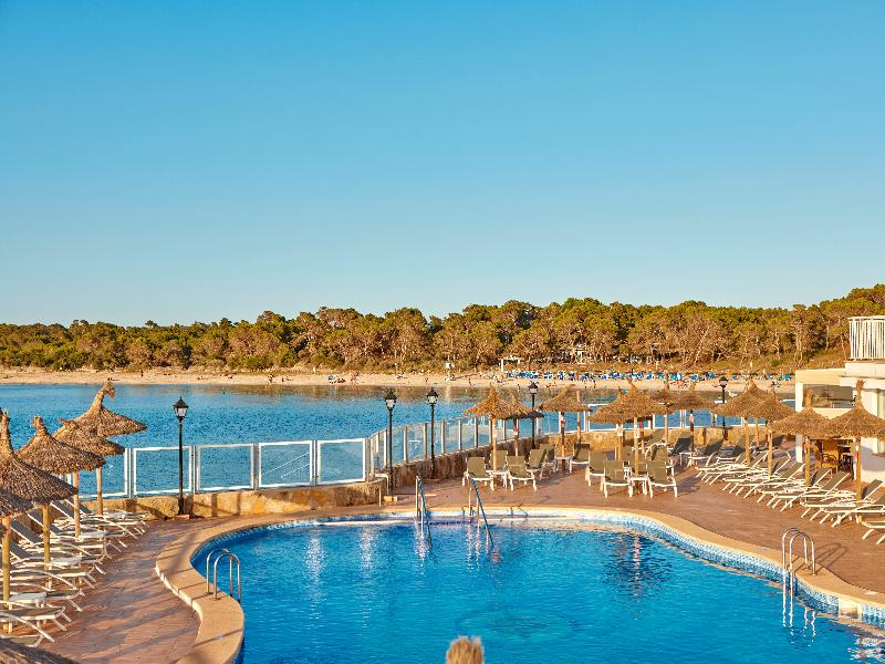 Universal Hotel Marques image