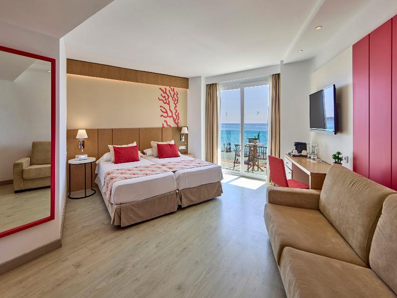 Universal Hotel Perla  image