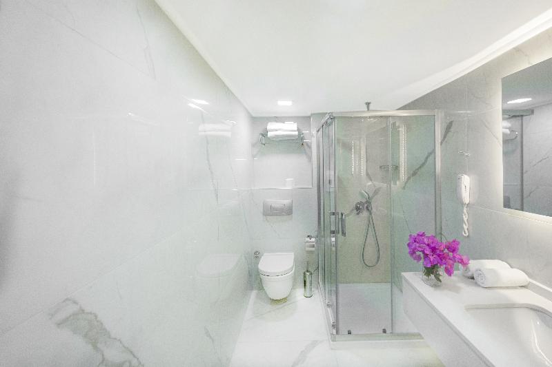 Piril hotel Hotel Thermal & Beauty Spa Cesme image