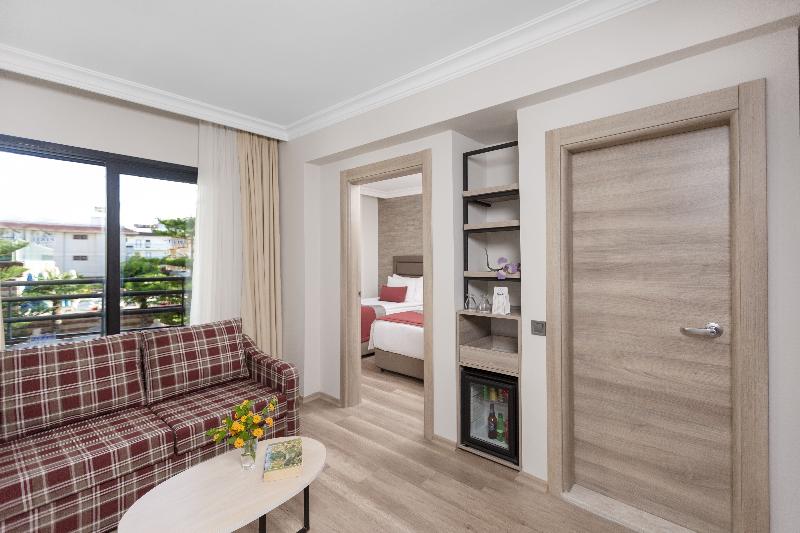 Piril hotel Hotel Thermal & Beauty Spa Cesme image