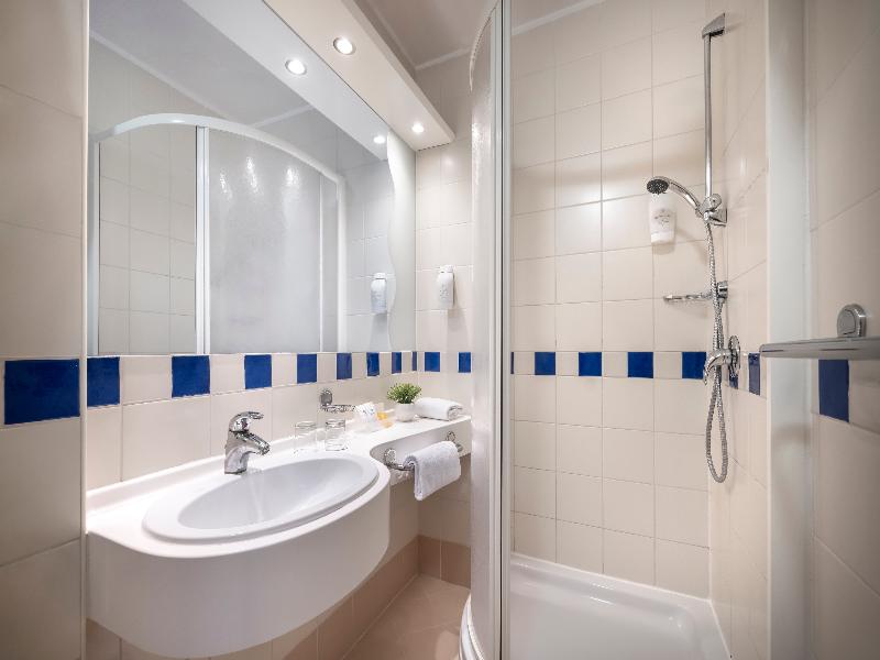Valamar Diamant Hotel image