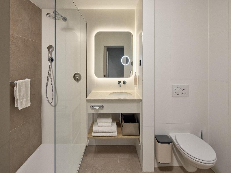 Van der Valk Hotel Paris CDG Airport image